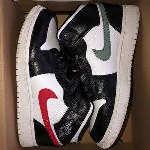 Air Jordan 1s Mid (Multicolor swoosh)